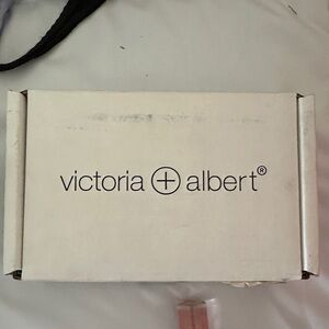Luxury Victoria + Albert White Bath Accessory (A)